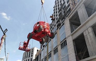 Транспортировка коленчатого подъемника